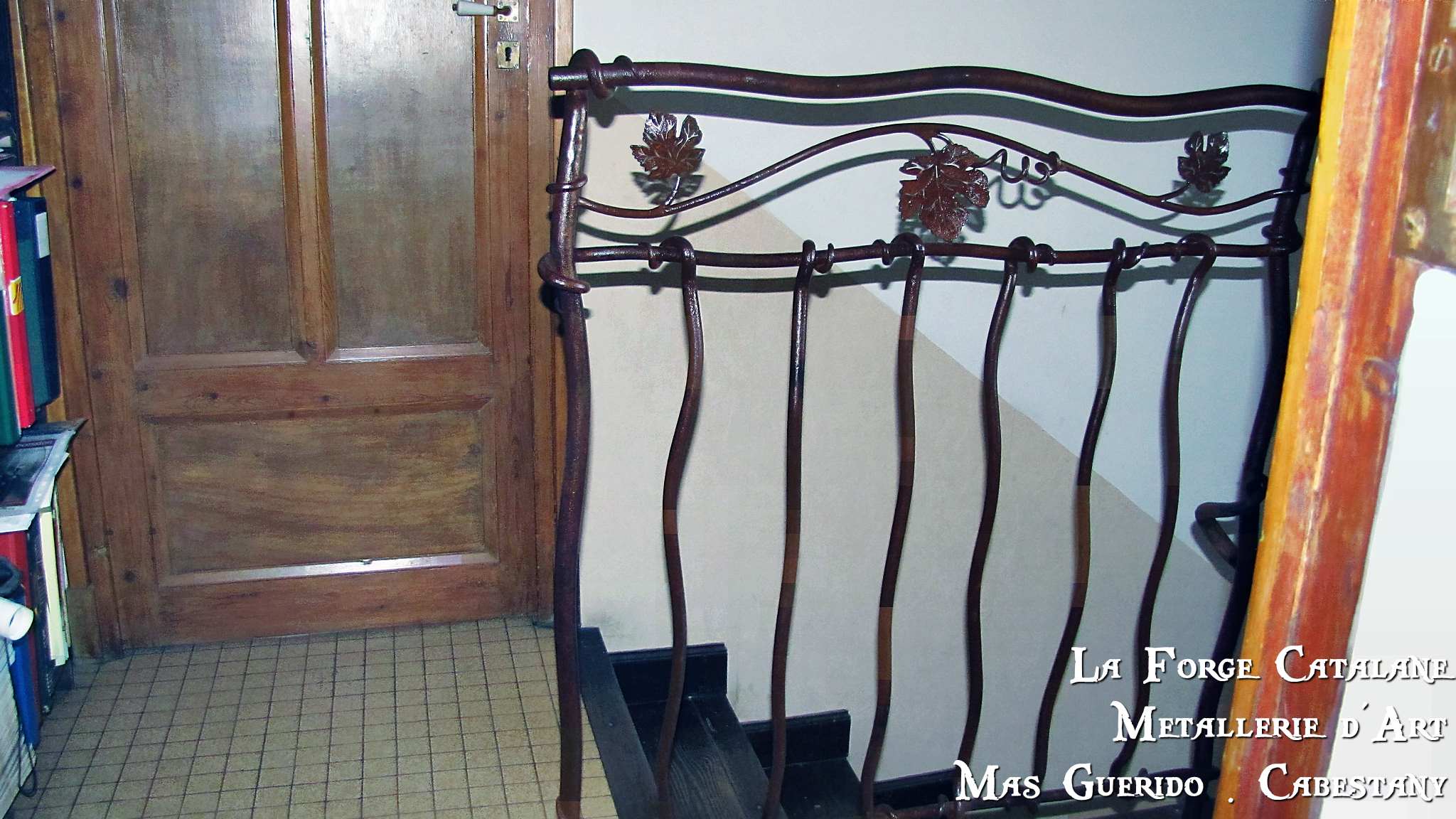 garde corps feuilles de vigne vegetal ouvrage barreaux tordus forge catalane 4.jpg